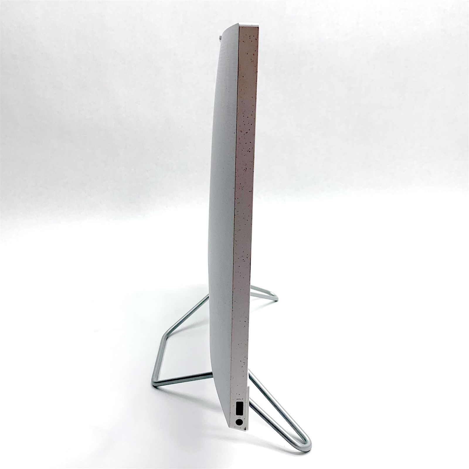 HP All-In-One 24" Touch FHD Ryzen 3 5425U 2.70 GHz 8GB 436GB Win 11 Dark Screen