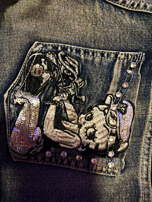 Women s Betty Boop Gray Dark Wash Denim Shorts Sequin Pockets Mid Rise M
