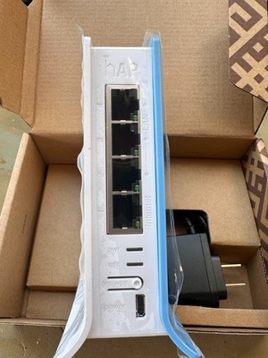 MikroTik hAP lite RB941-2nD 300Mbps 2.4GHz 4 Port Wireless Router Access Point