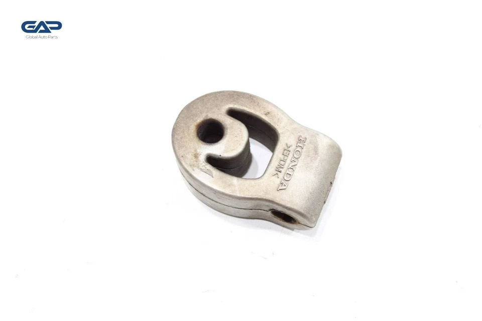 Sistema de escape Honda Pilot 2016-2022 tubo delantero aislador suspensión abrazadera OEM Foto 4 de 4