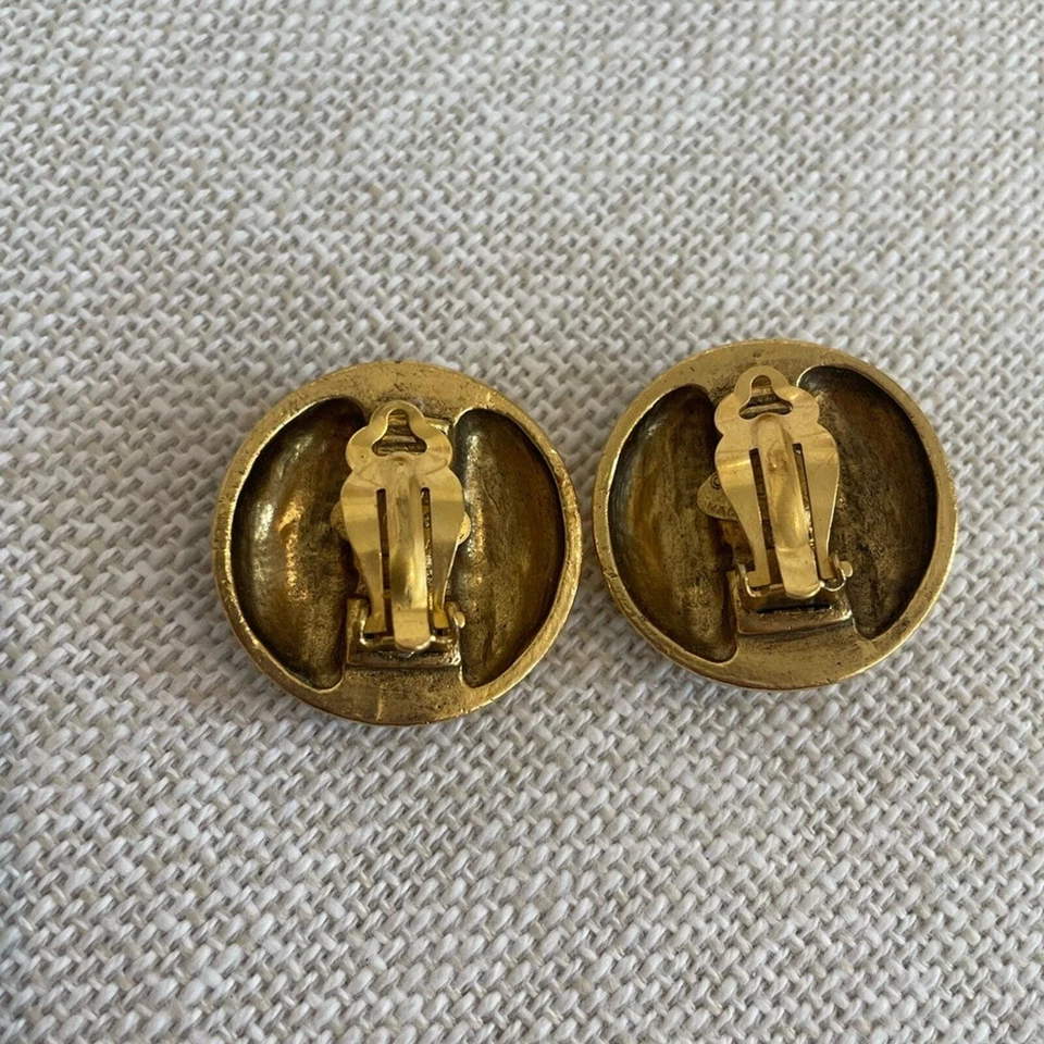 Auténticos Pendientes Botón Redondos Diamantes de Imitación Logo Chanel CC 23 Clip-On 1988 De Colección Foto 3 de 4