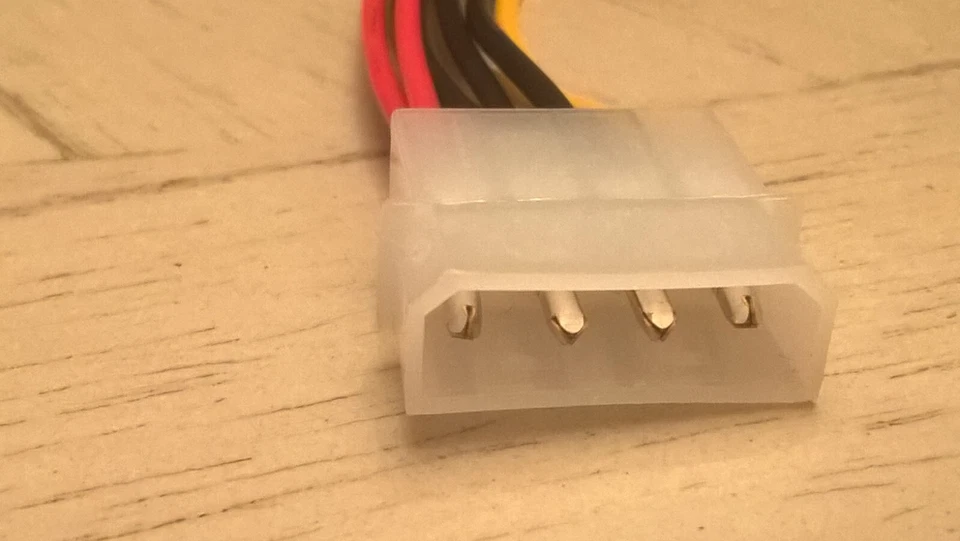 8'' 4-pin Molex Male to 2x Female Power Y-Splitter Cable IDE IP4 Ext. Adapter - Image 4 of 4