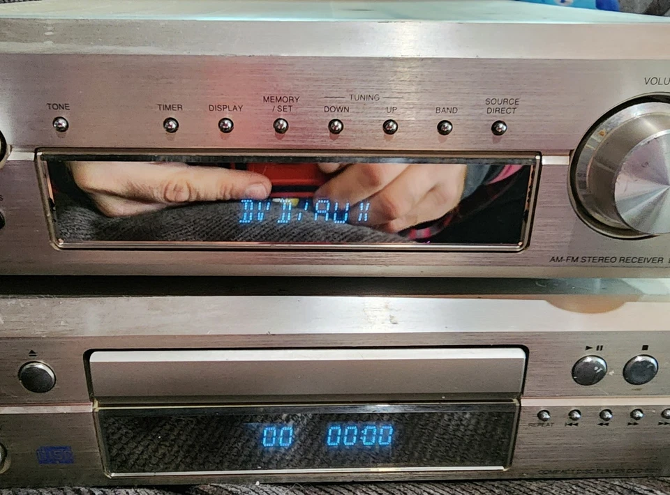 Amplificador estéreo Hi-Fi Denon DRA-F101 + DCD-F101 mini reproductor de CD CD no funciona Foto 4 de 4