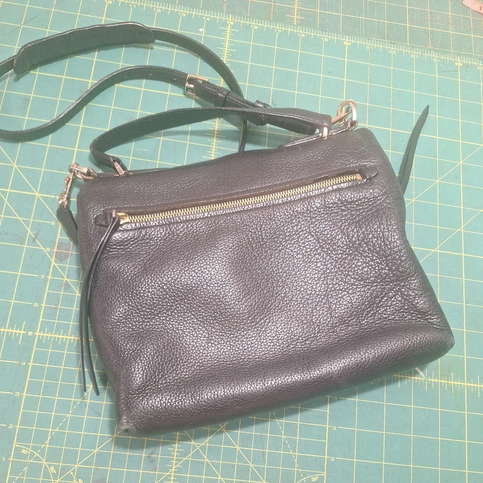 Borsa a tracolla Coach Urbane in pelle nera con ciottoli borsa pieghevole taglia media zip