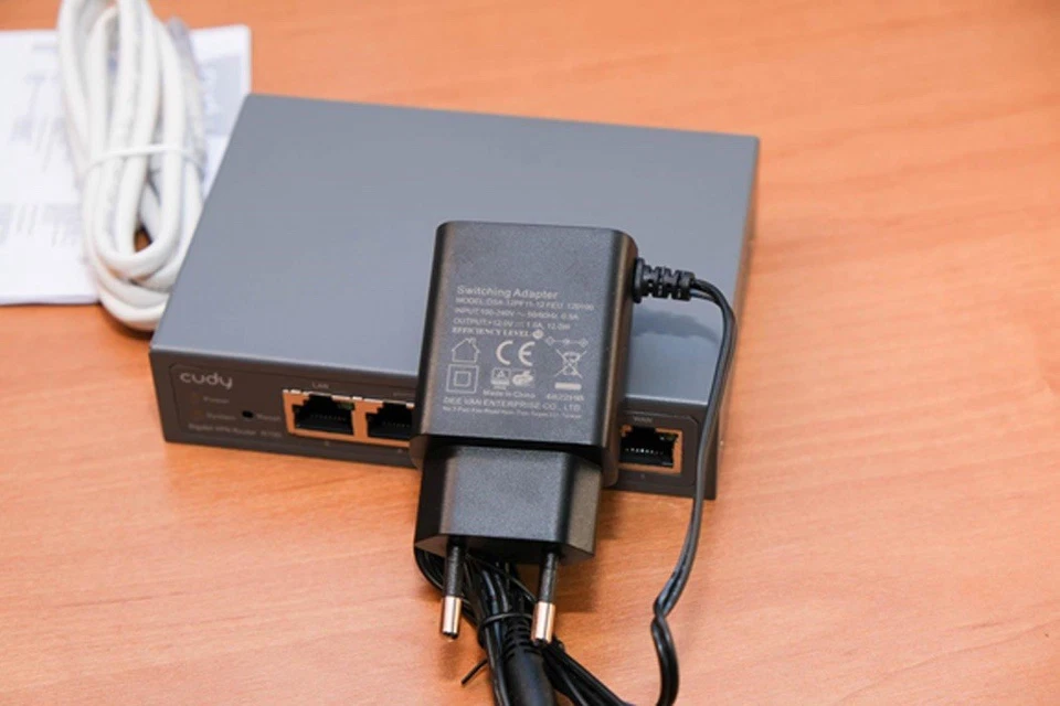 Cudy R700 VPN WAN Netzwerkswitch Wireguard OpenVPN Gateway - Bild 4 von 4