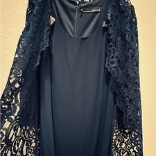 Chetta B Woman’s Formal Dress with Jewel Clasp Size 4