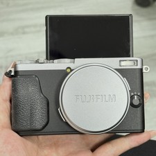 Fujifilm Fuji X70 16.3MP Compact Digital Camera Silver - 90%NEW