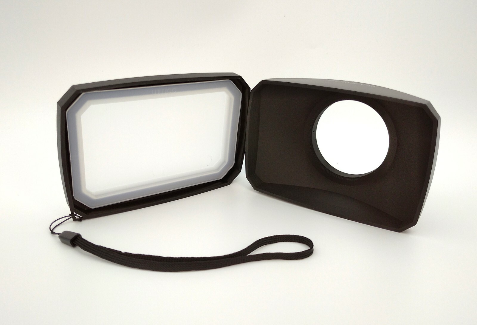 Screw Mount Lens Hood With White Balance Cap