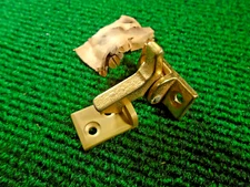 ONE NEW OLD STOCK CABINET DOOR LATCHES w/CATCH & SCREWS  (40000)