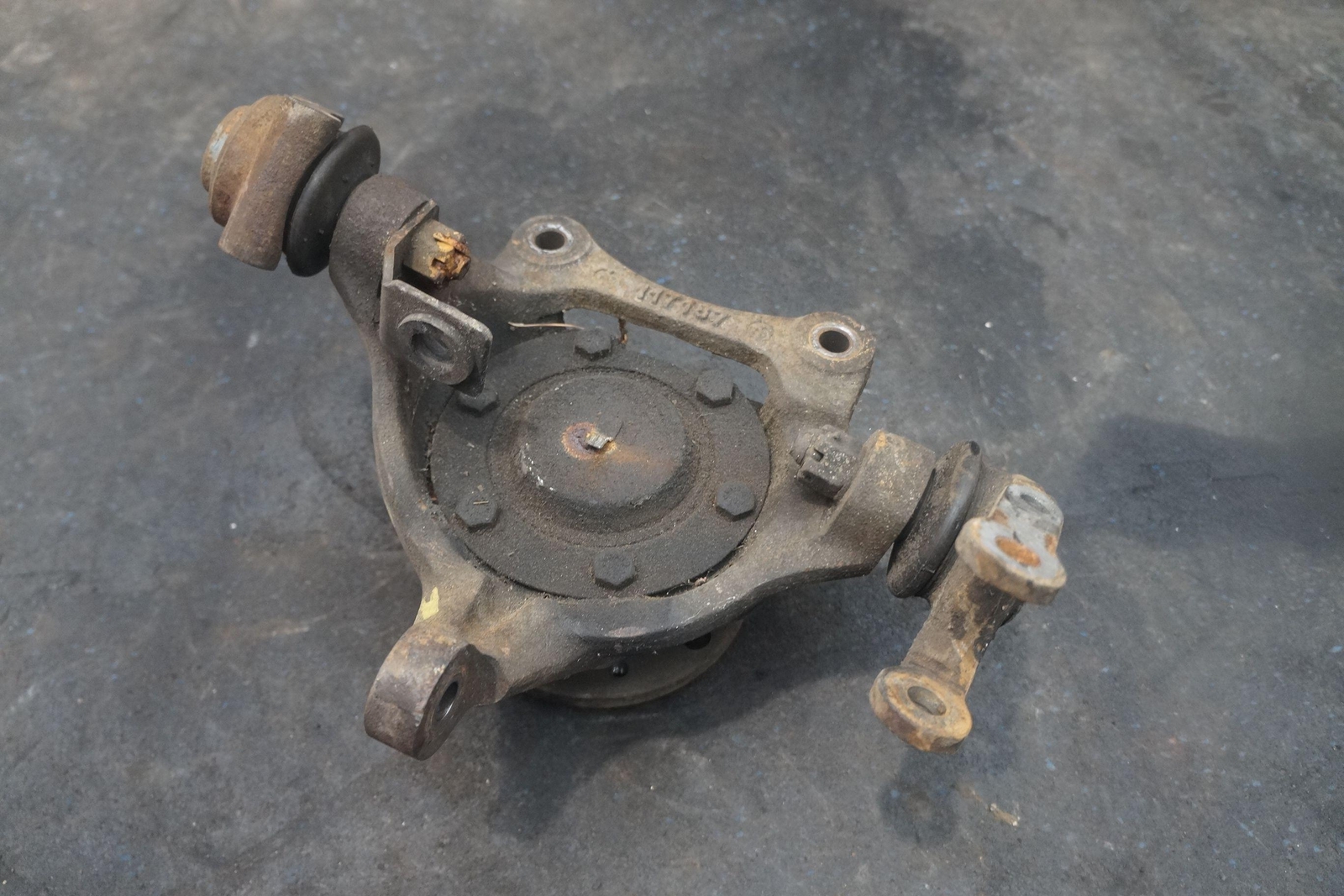 Front Right Spindle Knuckle Hub Wheel Bearing OEM Ferrari Mondial 1982