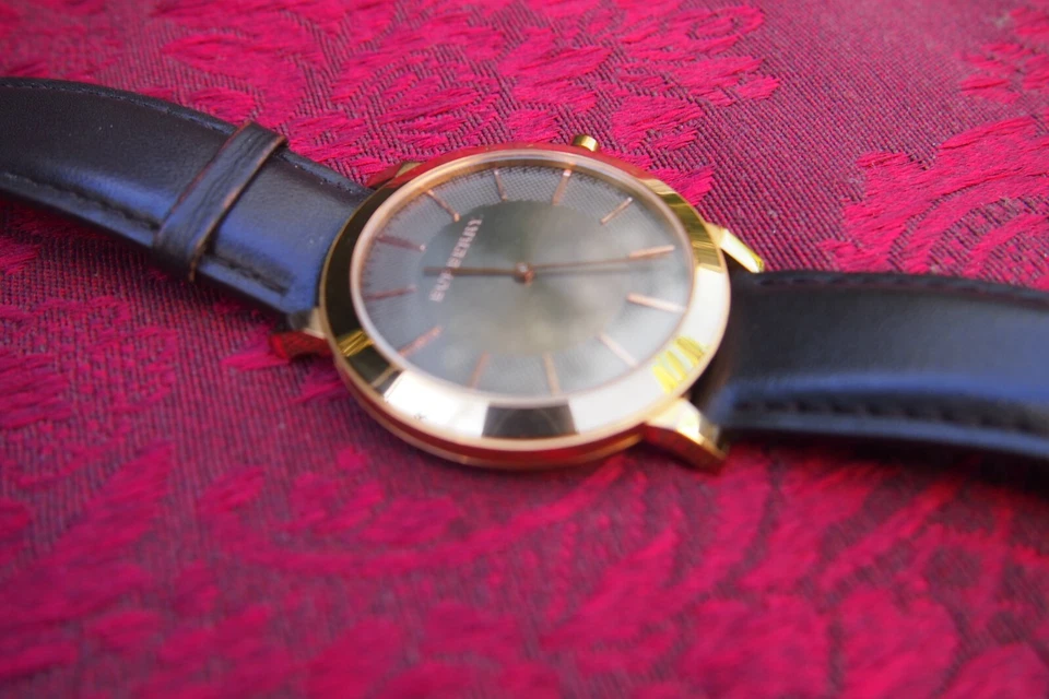 BURBERRY GOLD PLATED WRISTWATCH WITH ORIGINAL LEATHER BAND DIAMETER=40MM SWISS   - Image 2 of 4