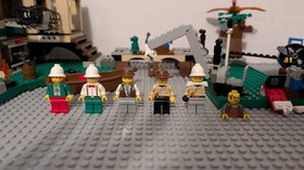 LEGO Adventurers: Dino Research Compound (5987)