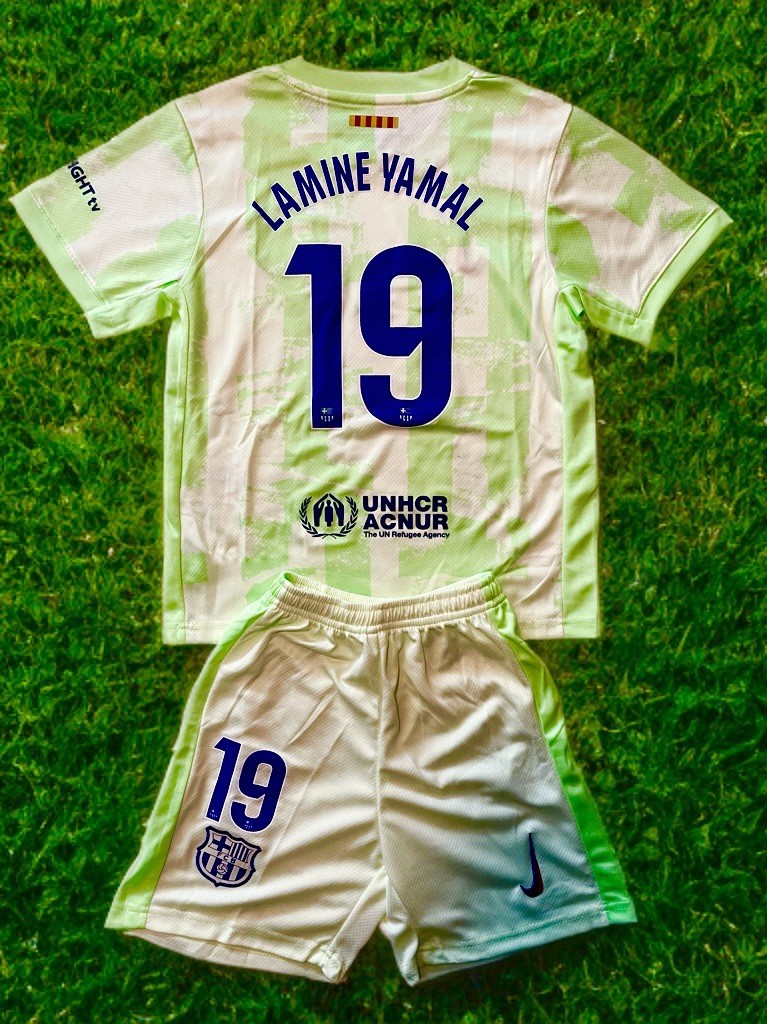 LAMINE YAMAL #19 BARCELONA SET YOUTH SIZE XL (Age 11-12) | eBay