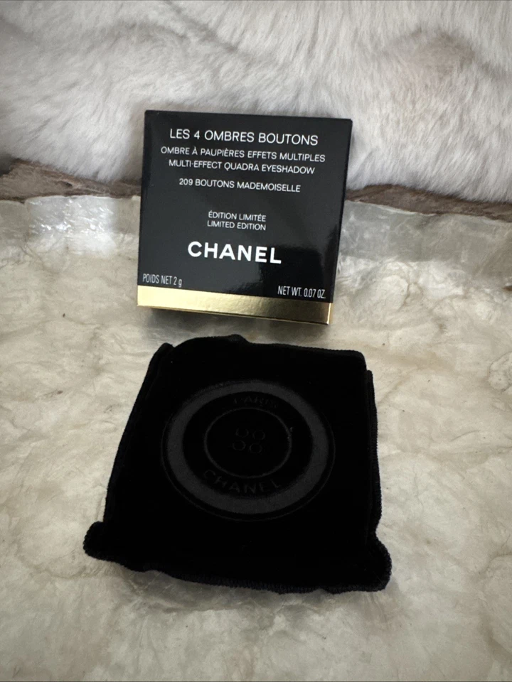 CHANEL Les 4 Ombres Boutons Multi-Effect Quadra Eyeshadow Boutons, Mademoiselle - Image 2 of 4