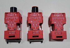 Allen-Bradley 440K-T11090 Guardmaster Safety Switch, Trojan 5 **LOT OF 3** Used