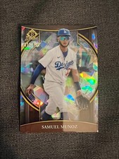 2023 Bowman Invicta Los Angeles Dodgers Samuel Munoz 13/150 Atomic Refractor