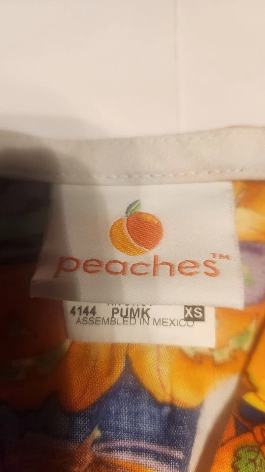 halloween scrubs top size xs - Image 3 of 4