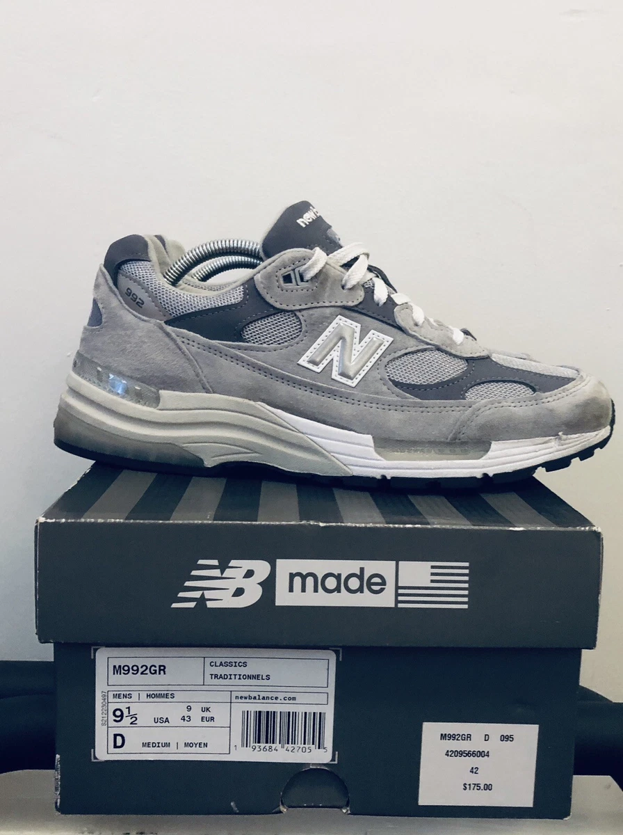 NEW BALANCE M992GR