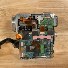 Sony DCRPC105 Silver LCD Screen MiniDV 1.0 Mega Pixel Handycam Camcorder