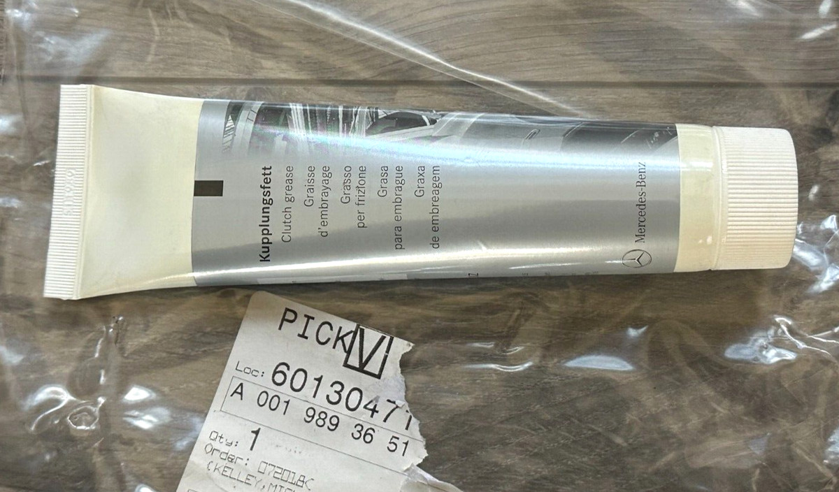 BRAND NEW - MERCEDES BENZ GREASE, PART# 001989365110, 0019893651 