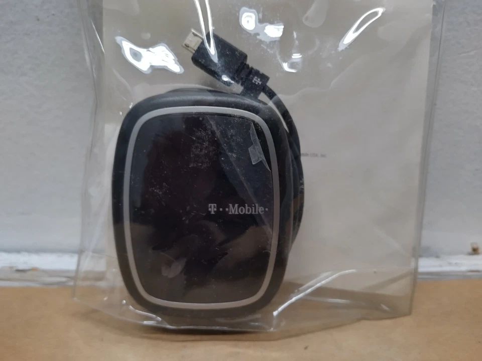 T-Mobile Universal Dual Micro USB Wall Charger for Smartphone Devices - Image 2 of 4