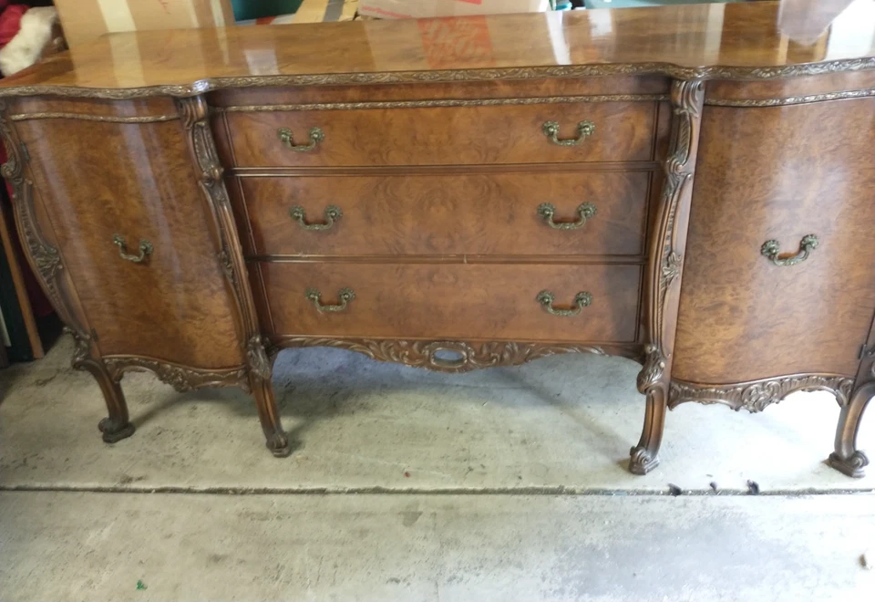 Mesa Buffet Antigua, Provincial Francesa, circa 1920, 3 cajones/2 armarios 6'L Foto 2 de 4