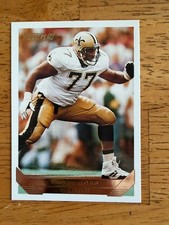 Willie Roaf Lot (34 cards) with 5 Rookie Cards HOF