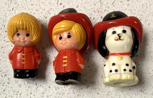 Vintage 1976 Kenner Tree Tots Boy & Girl Firemen Firefighters & Dog
