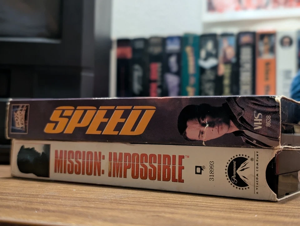 Speed 1994 & Mission Impossible 1996 VHS Movie Set Keanu Reeves Tom Cruise 90s - Image 2 of 4