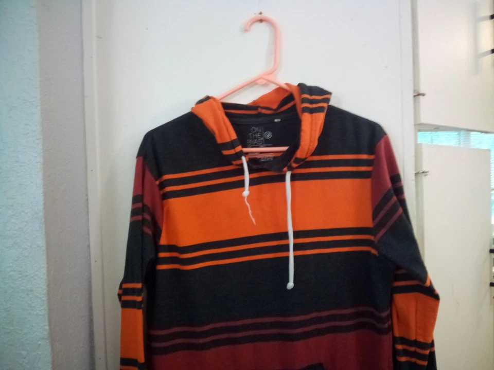 On The Byas Hoodie Lightweight Mens Sz M Black Red Orange Striped Long Sleeve - Image 3 of 4