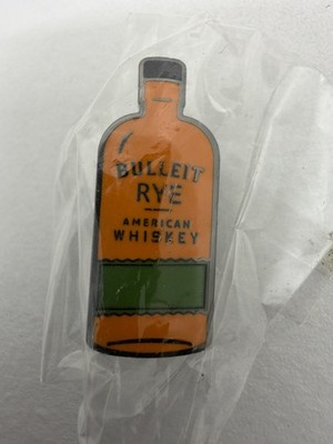 Bulleit Rye Frontier Whiskey Bottle Pin 2018 Kentucky Lapel Pin Collectable