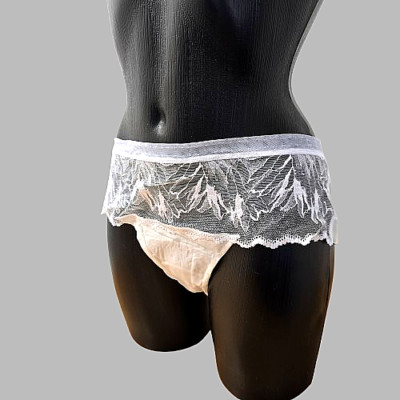 La Perla Exklusiver Panty String Gr. 44 feine Seiden Spitze + Tüll Luxus Neu