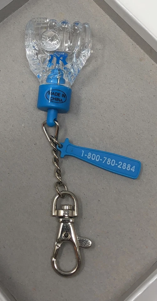 Vintage New York Yankees SGA Con Edison Glove Key Chain (Non-Working Light) - Image 2 of 4