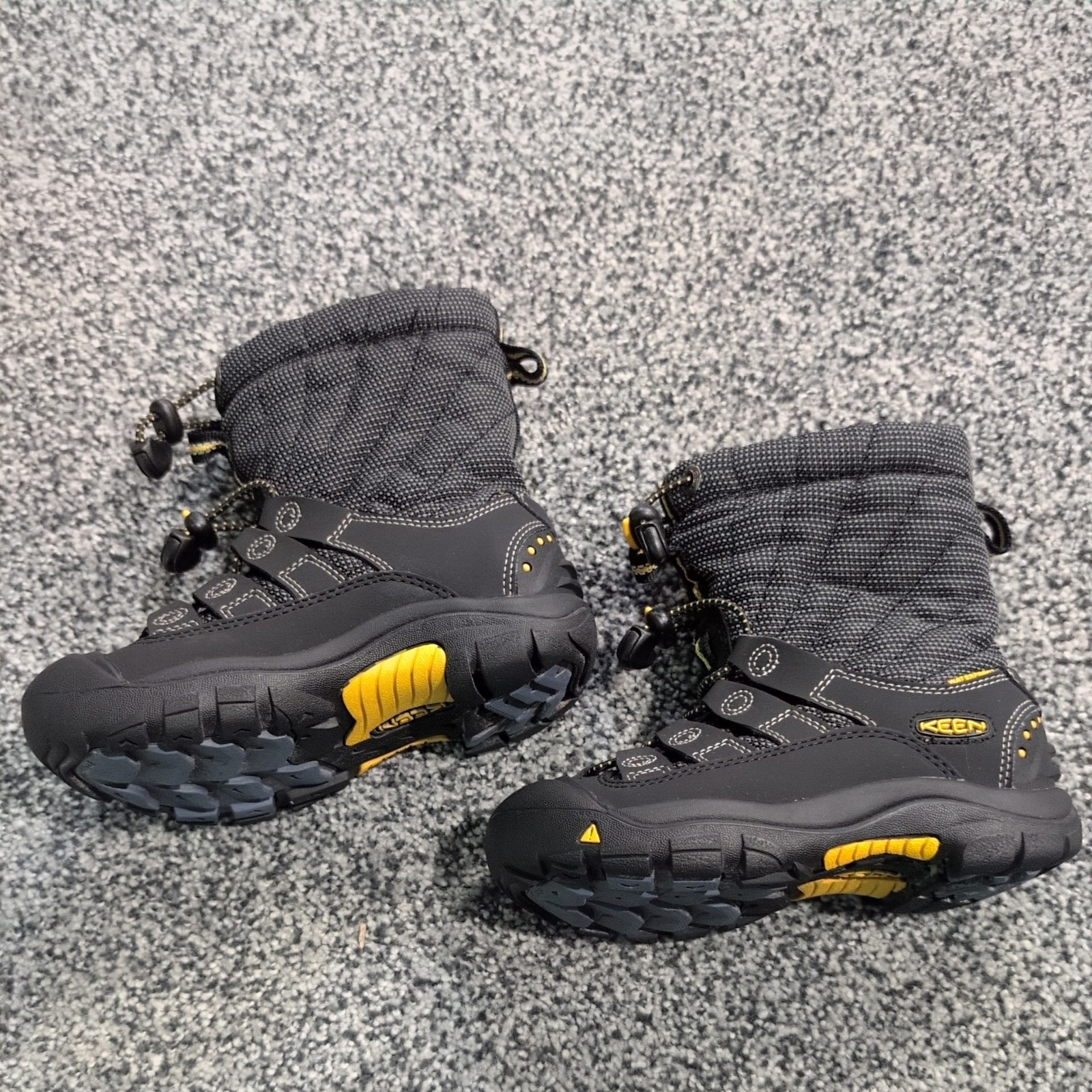 Keen little kid 12 STIVALI Shellback Impermeabili Primaloft 200 Isolato Neve Nero