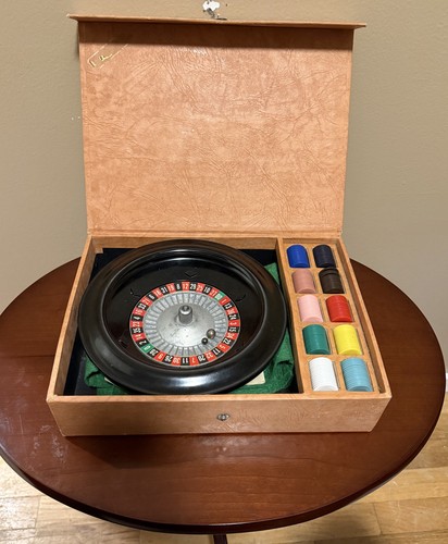 Vintage Metro Games  Roulette with Case