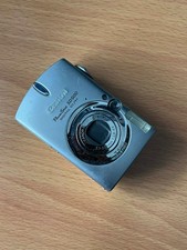Canon PowerShot SD500 ELPH Camera Silver 7.1 MP FOR PARKS/REPAIRS/ NOT WORKING