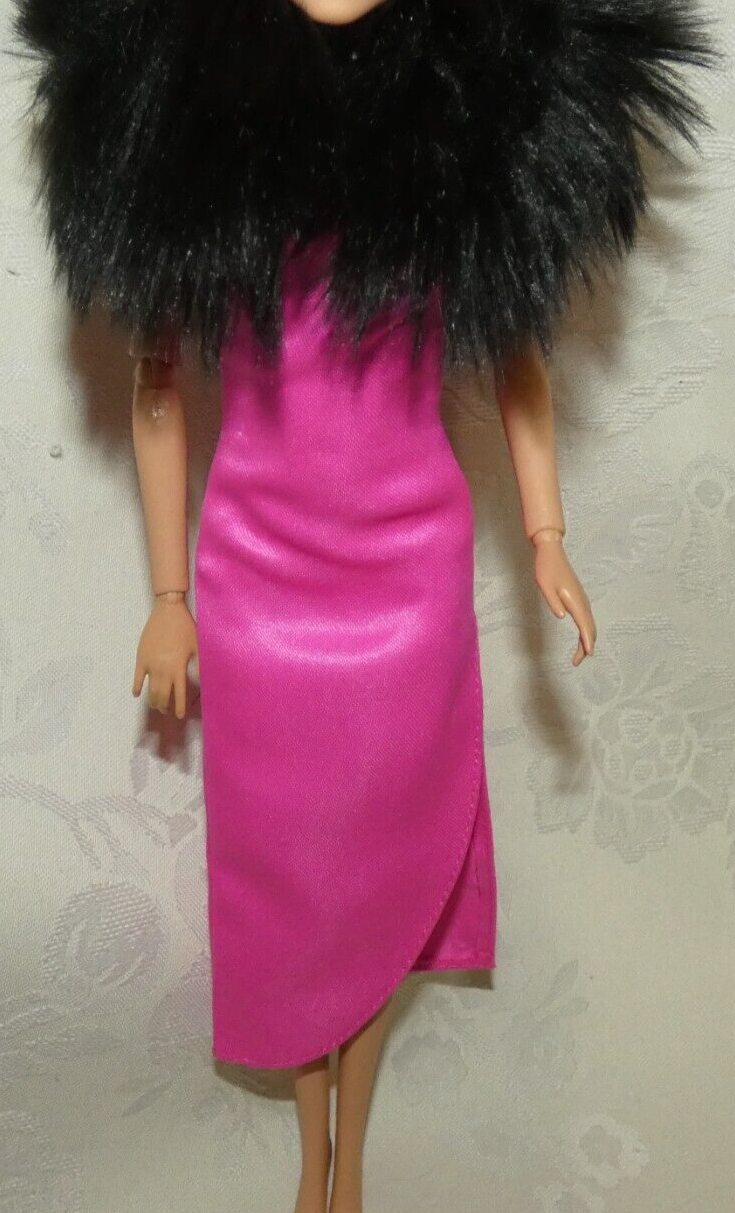 BARBIE KEELEY JONES TED LASSO PINK DRESS FAUX FUR STOLE FASHION LOT 4 DOLL
