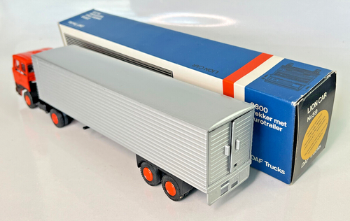 Lion Car 1/50th Scale No. 59 DAF 2800 Tractor Trailer Euro Trailer - Picture 3 of 7