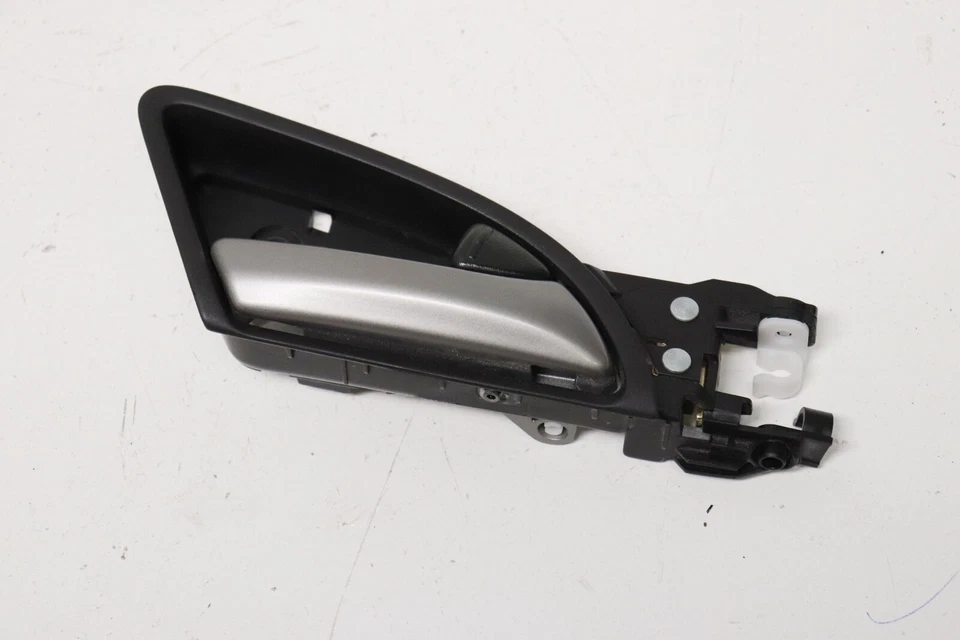 Оригинальная открытая ручка для салона передней двери Honda Accord P2009113 2008-2012 годов выпуска под правую руку 611558 - Изображение 2 из 4