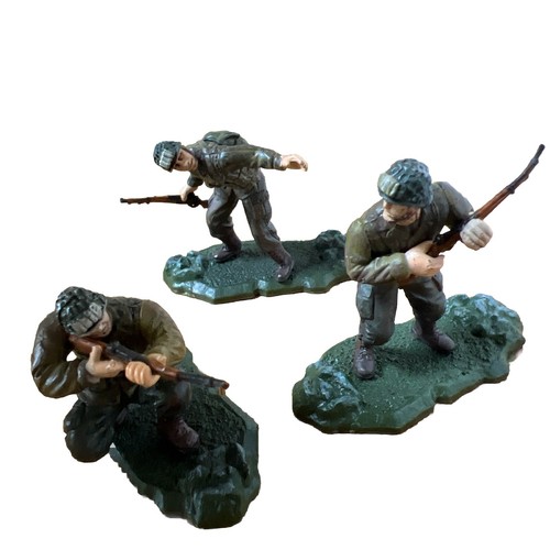 Lot 2003 Unimax Forces of Valor 1:32 WWII US Army Figures And Accessories - Picture 12 of 12