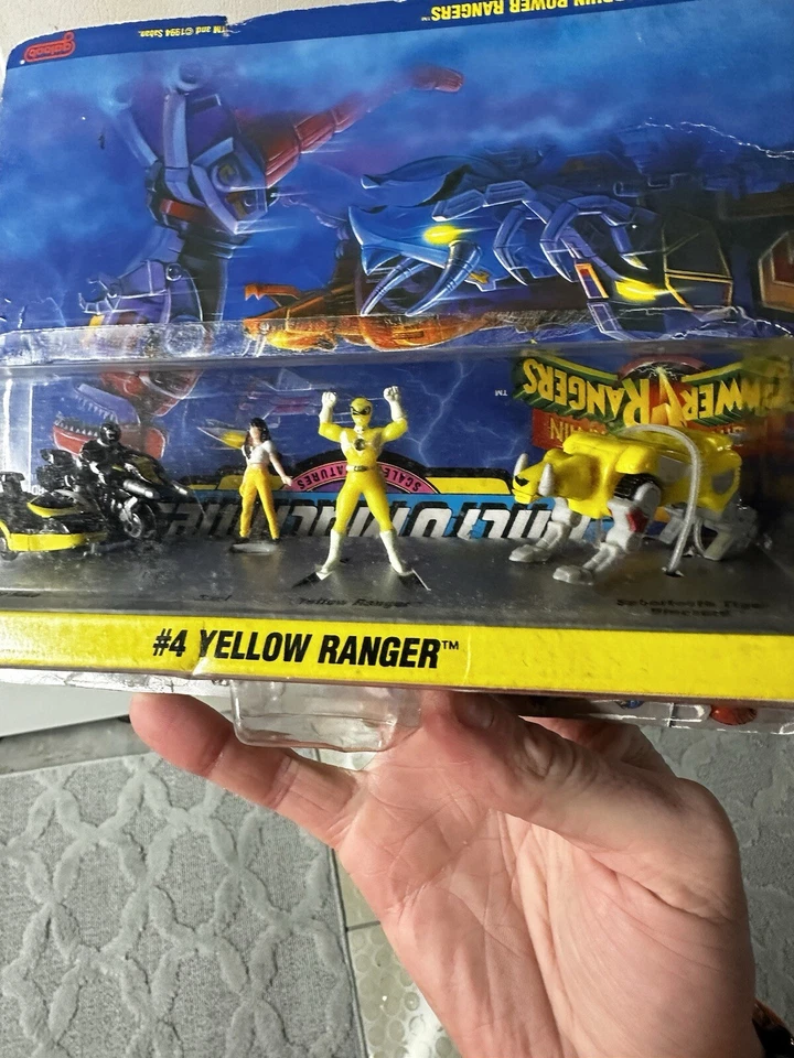 RARO Micro Machines Mighty Morphin Power Rangers Yellow Ranger 1994 raro mal embalaje Foto 3 de 4