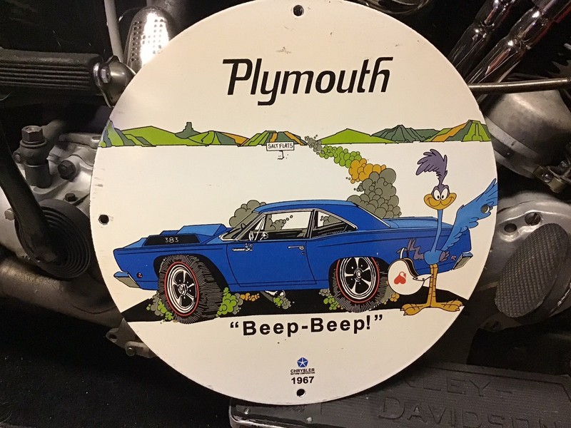 RARE VINTAGE PORCELAIN 1967 MOPAR PLYMOUTH ROADRUNNER DISPLAY SIGN 383 426 Hemi