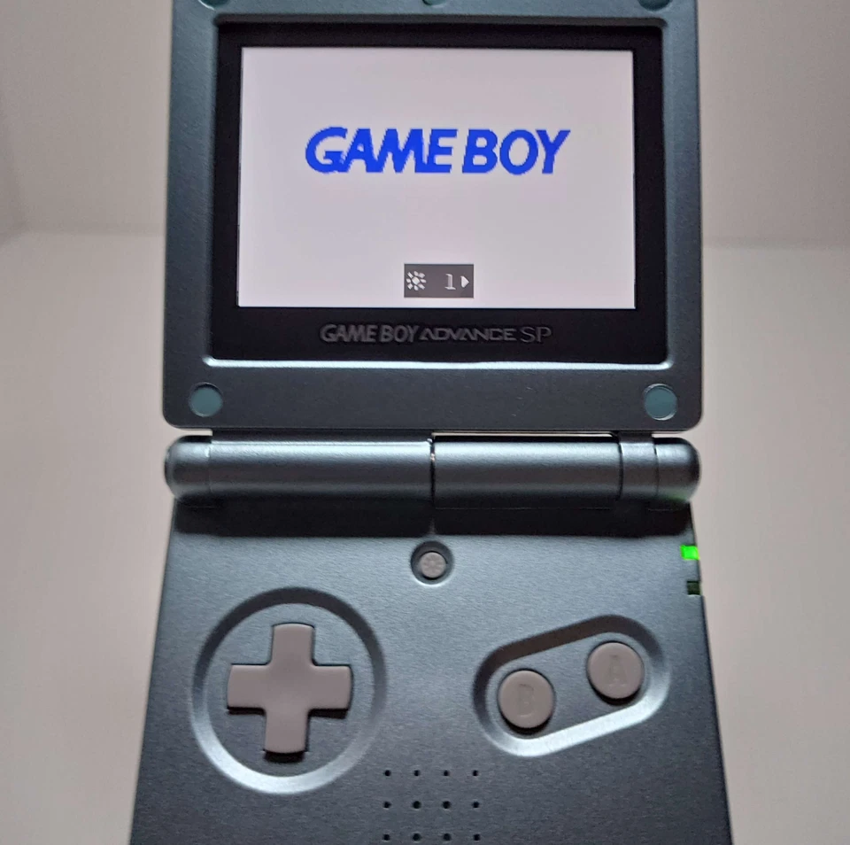 Nintendo Game Boy Advance SP - Pearl Blue AGS-101 V2 IPS Backlit Mod Light Blue - Image 4 of 4