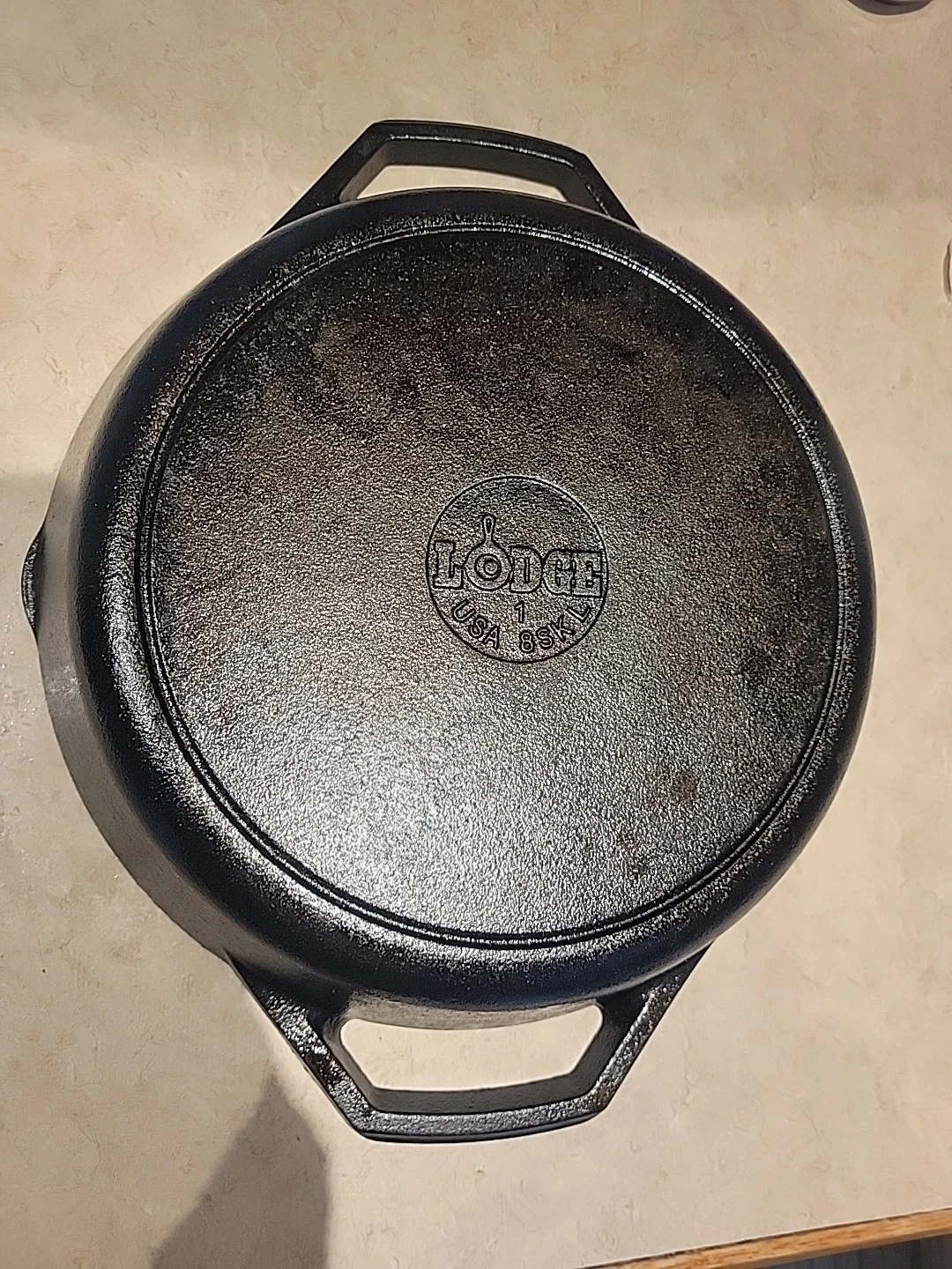 lodge cast iron skillet #1. 8skL 10 1/4" Duel Handel Skillet