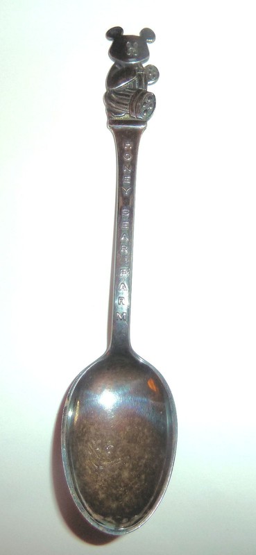 Souvenir SPOON 1960s Powers Lake WISCONSIN Honey BEAR FARM Park
