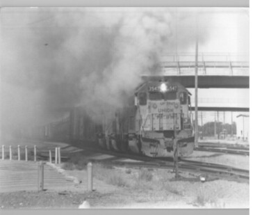 Union Pacific 3547 Emerging From A Cloud Of Smoke 8 x 10 August 1987 Glanzfoto