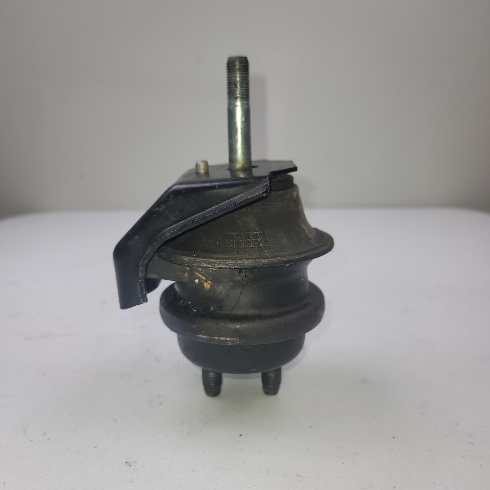 Lexus IS300 Engine Motor Mount Rubber Insulator and Stabilizer Bracket eBay