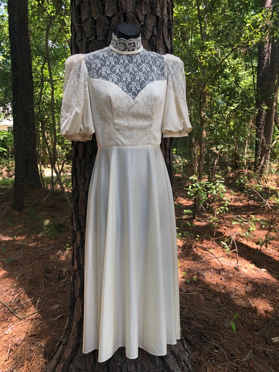 vintage cotton lace wedding dress Vintage Lace Wedding Dress  WonderlandByLilian