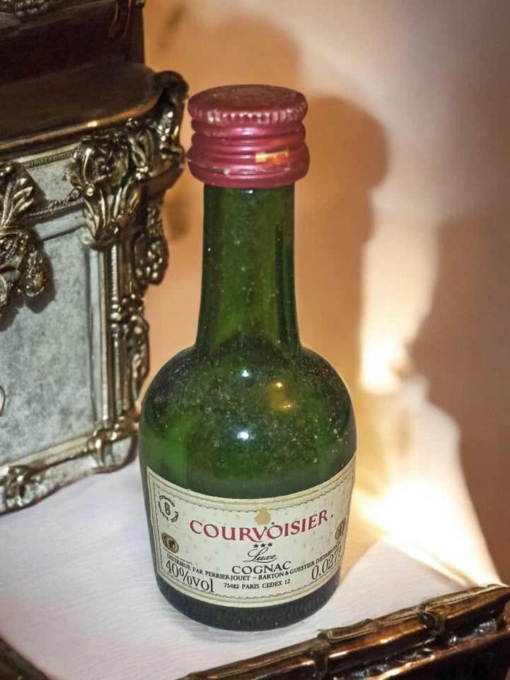Mini-bouteille cognac Courvoisier Luxe 40% vol ancienne, rare mignonette vintage - Photo 1/1