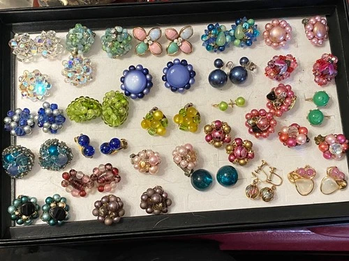 Vintage 26 Pair Costume Jewelry Earrings 1 Crown Trifari 1 Ciner Beaded Colorful